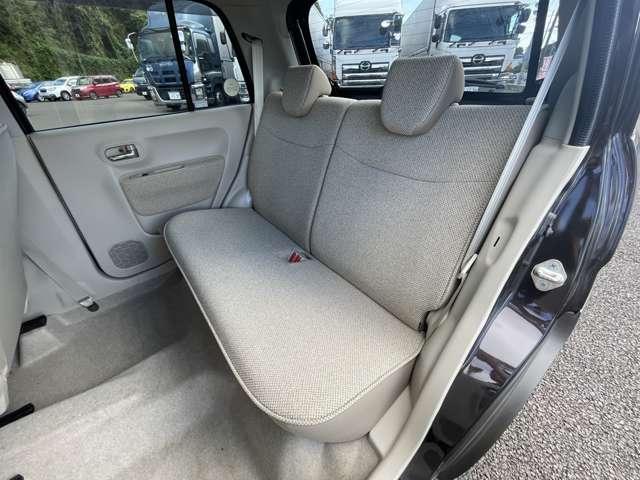 アルトラパン Ｓ　禁煙車！衝突被害軽減ブレーキ！メモリーナビ！バックカメラ！ＢＴ！フルセグＴＶ！ＥＴＣ！オートライト！シートヒーター！キーレス！スマートキー！アイドリングストップ！横滑り防止！レーンキープアシスト！（20枚目）