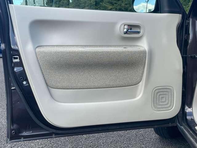 アルトラパン Ｓ　禁煙車！衝突被害軽減ブレーキ！メモリーナビ！バックカメラ！ＢＴ！フルセグＴＶ！ＥＴＣ！オートライト！シートヒーター！キーレス！スマートキー！アイドリングストップ！横滑り防止！レーンキープアシスト！（25枚目）