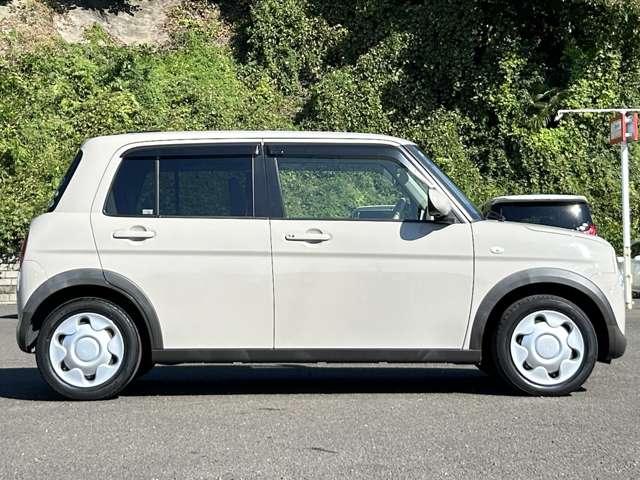 アルトラパン Ｓ　禁煙車！衝突被害軽減ブレーキ！全方位カメラ！純正ナビ！ＢＴ！フルセグＴＶ！オートライト！シートヒーター！スマートキー＆プッシュスタート！ＵＳＢ端子！アイドリングストップ！横滑り防止装置！ＨＩＤライト！（7枚目）