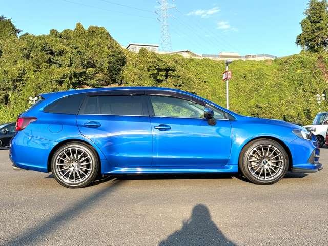 レヴォーグ ２．０ＳＴＩスポーツアイサイト　４ＷＤ　１オーナー！４ＷＤ！禁煙車！衝突被害軽減ブレーキ！アダプティブクルコン！純正ナビ！バックカメラ！ＢＴ！フルセグＴＶ！パワーシート！ＥＴＣ！シートヒーター！スマートキー＆プッシュスタート！レザーシート！（7枚目）