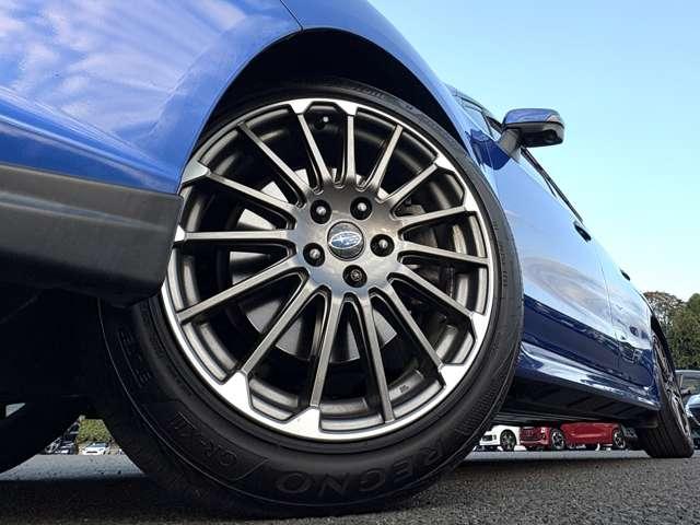 レヴォーグ ２．０ＳＴＩスポーツアイサイト　４ＷＤ　１オーナー！４ＷＤ！禁煙車！衝突被害軽減ブレーキ！アダプティブクルコン！純正ナビ！バックカメラ！ＢＴ！フルセグＴＶ！パワーシート！ＥＴＣ！シートヒーター！スマートキー＆プッシュスタート！レザーシート！（11枚目）