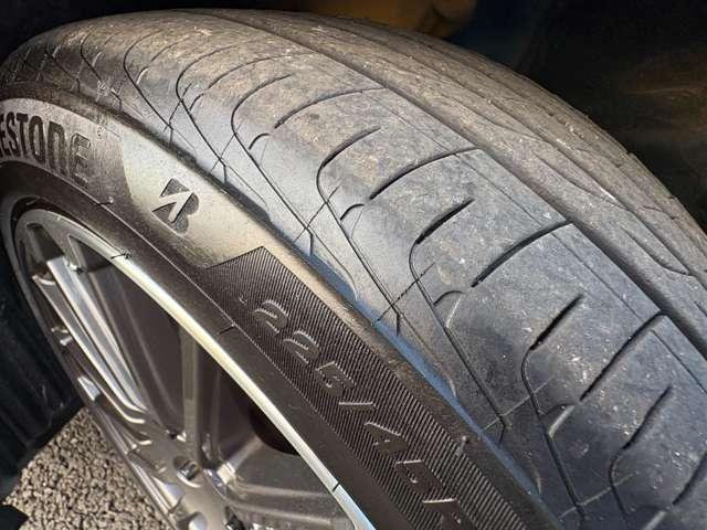 レヴォーグ ２．０ＳＴＩスポーツアイサイト　４ＷＤ　１オーナー！４ＷＤ！禁煙車！衝突被害軽減ブレーキ！アダプティブクルコン！純正ナビ！バックカメラ！ＢＴ！フルセグＴＶ！パワーシート！ＥＴＣ！シートヒーター！スマートキー＆プッシュスタート！レザーシート！（14枚目）