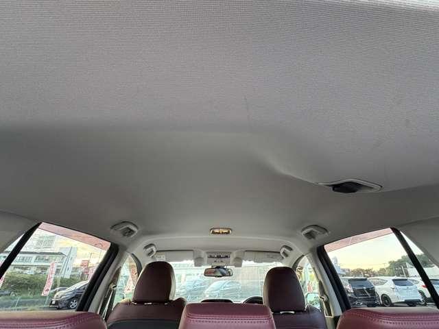 レヴォーグ ２．０ＳＴＩスポーツアイサイト　４ＷＤ　１オーナー！４ＷＤ！禁煙車！衝突被害軽減ブレーキ！アダプティブクルコン！純正ナビ！バックカメラ！ＢＴ！フルセグＴＶ！パワーシート！ＥＴＣ！シートヒーター！スマートキー＆プッシュスタート！レザーシート！（25枚目）