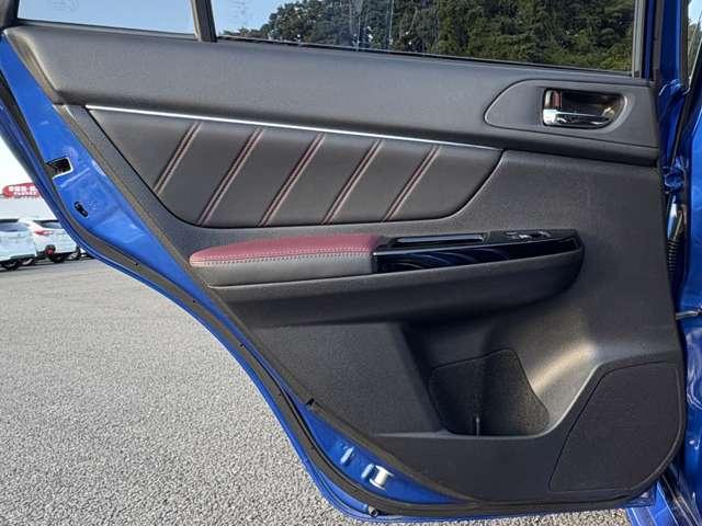 レヴォーグ ２．０ＳＴＩスポーツアイサイト　４ＷＤ　１オーナー！４ＷＤ！禁煙車！衝突被害軽減ブレーキ！アダプティブクルコン！純正ナビ！バックカメラ！ＢＴ！フルセグＴＶ！パワーシート！ＥＴＣ！シートヒーター！スマートキー＆プッシュスタート！レザーシート！（36枚目）