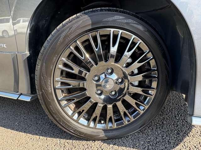 セレナ e-パワー オーテック スポーツスペック 禁煙車!衝突被害軽減ブレーキ!アダプティブクルコン!両側Pスライドドア!全方位カメラ!純正ナビ!BT!フルセグTV!ETC!スマートキー&プッシュスタート!横滑り防止装置!ブラインドスポットモニター!(11枚目)