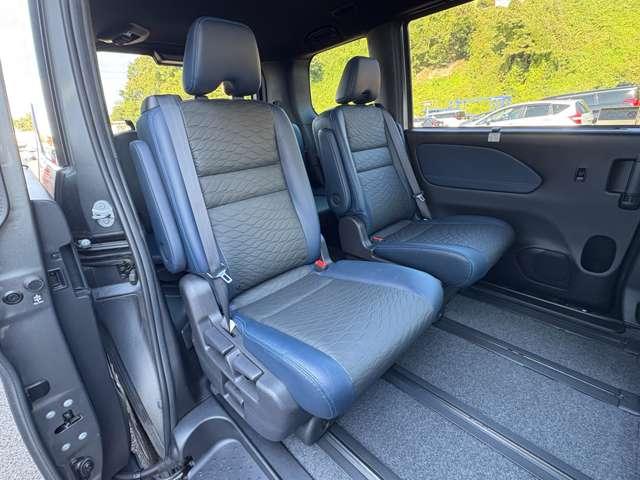 セレナ e-パワー オーテック スポーツスペック 禁煙車!衝突被害軽減ブレーキ!アダプティブクルコン!両側Pスライドドア!全方位カメラ!純正ナビ!BT!フルセグTV!ETC!スマートキー&プッシュスタート!横滑り防止装置!ブラインドスポットモニター!(22枚目)