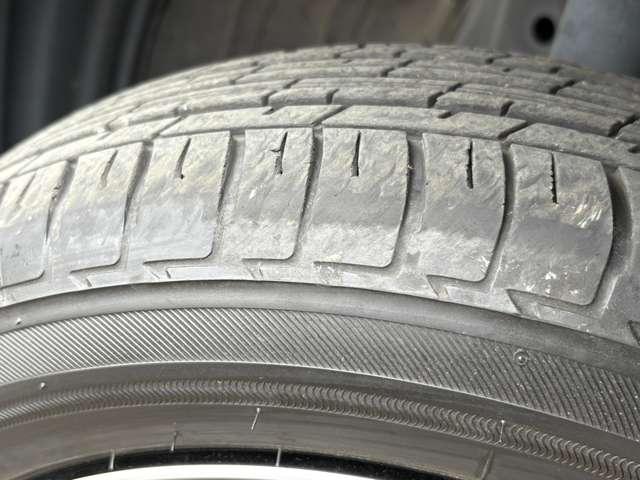 タイヤの残量です。