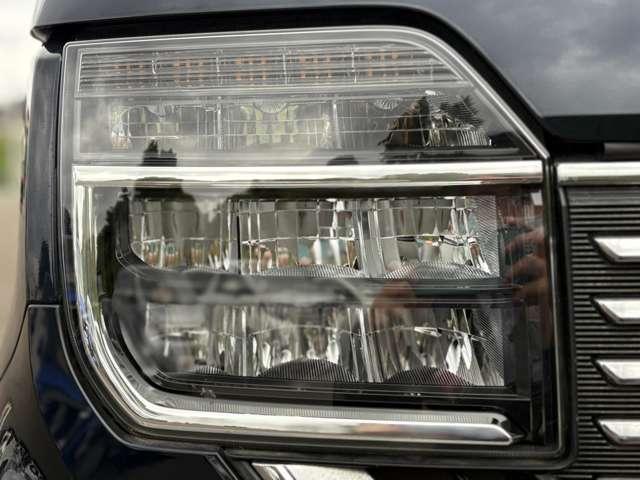 ヘッドライトの状態も非常に良いです!