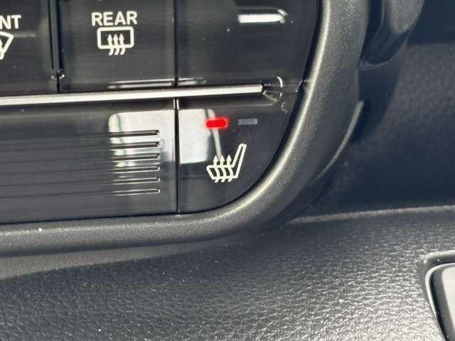 「シートヒーター」 寒い冬の必需品♪エアコンよりも早く暖めてくれます☆