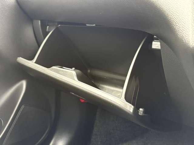 スイフト ＸＧ　禁煙車！衝突被害軽減ブレーキ！アダプティブクルコン！全方位カメラ！純正ナビ！ＢＴ！オートライト！シートヒーター！スマートキー＆プッシュスタート！ＵＳＢ端子！横滑り防止装置！ブラインドスポットモニター！（51枚目）