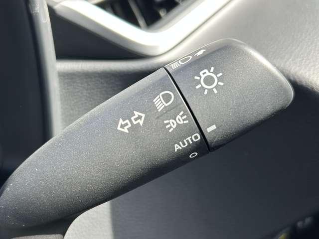 カローラスポーツ ハイブリッドG X 禁煙!衝突被害軽減ブレーキ!アダプティブクルコン!純正ナビ!バックカメラ!BT!フルセグTV!オートライト!スマートキー!キーレス!アイドリングストップ!横滑り防止装置!給電用USB&シガーソケット!(16枚目)