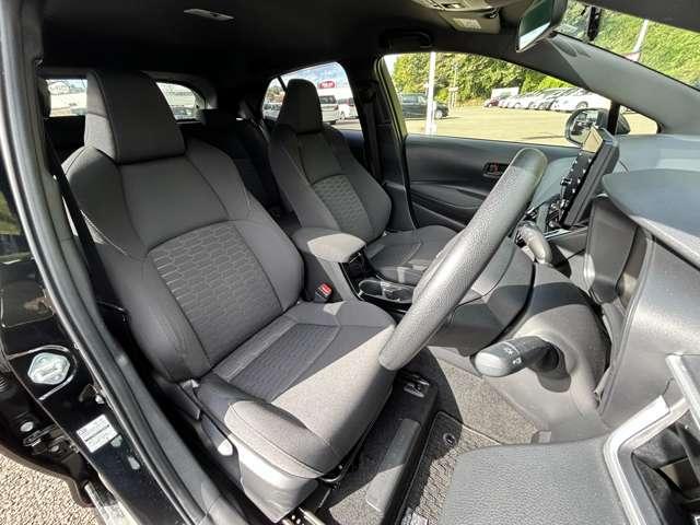 カローラスポーツ ハイブリッドG X 禁煙!衝突被害軽減ブレーキ!アダプティブクルコン!純正ナビ!バックカメラ!BT!フルセグTV!オートライト!スマートキー!キーレス!アイドリングストップ!横滑り防止装置!給電用USB&シガーソケット!(17枚目)