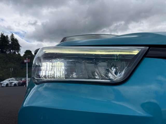 ライズ Z 禁煙車!衝突被害軽減!Aクルコン!全方位カメラ!純正ナビ!BT!ワンセグTV!オートライト!シートヒーター!スマートキー&プッシュスタート!アイドリングストップ!USB端子!2トーンカラー!LED!(15枚目)