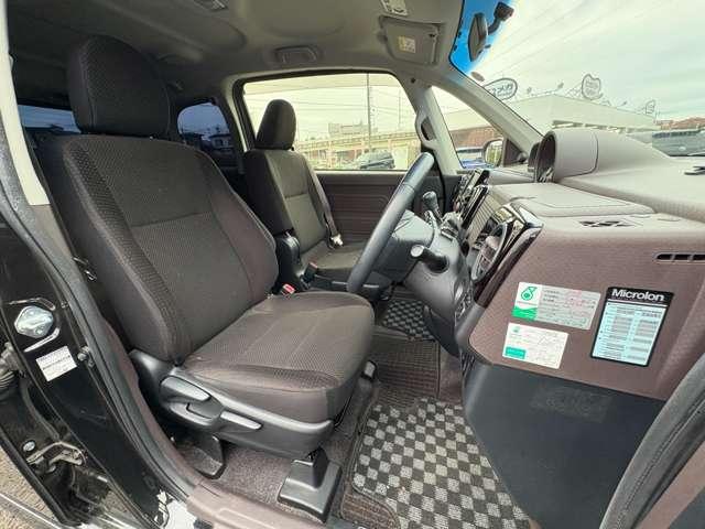 「運転席」　シートなどの状態も良く、目立つような傷や汚れはありません！