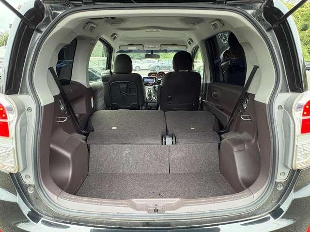 「シート格納」　シートを格納すればさらに大容量のスペースが出現！