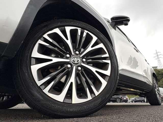 ヤリスクロス ハイブリッドＺ　禁煙車！衝突被害軽減ブレーキ！アダプティブクルコン！純正ナビ！Ｂカメラ！ＢＴ！フルセグＴＶ！パワーシート！ＥＴＣ！シート＆ハンドルヒーター！スマートキー＆プッシュスタート！ＡＣ電源！ツートーンカラー！（11枚目）