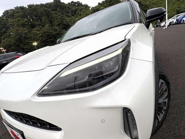 ヤリスクロス ハイブリッドＺ　禁煙車！衝突被害軽減ブレーキ！アダプティブクルコン！純正ナビ！Ｂカメラ！ＢＴ！フルセグＴＶ！パワーシート！ＥＴＣ！シート＆ハンドルヒーター！スマートキー＆プッシュスタート！ＡＣ電源！ツートーンカラー！（17枚目）
