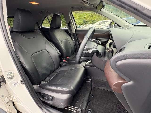 ヤリスクロス ハイブリッドＺ　禁煙車！衝突被害軽減ブレーキ！アダプティブクルコン！純正ナビ！Ｂカメラ！ＢＴ！フルセグＴＶ！パワーシート！ＥＴＣ！シート＆ハンドルヒーター！スマートキー＆プッシュスタート！ＡＣ電源！ツートーンカラー！（20枚目）