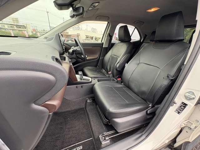 ヤリスクロス ハイブリッドＺ　禁煙車！衝突被害軽減ブレーキ！アダプティブクルコン！純正ナビ！Ｂカメラ！ＢＴ！フルセグＴＶ！パワーシート！ＥＴＣ！シート＆ハンドルヒーター！スマートキー＆プッシュスタート！ＡＣ電源！ツートーンカラー！（22枚目）