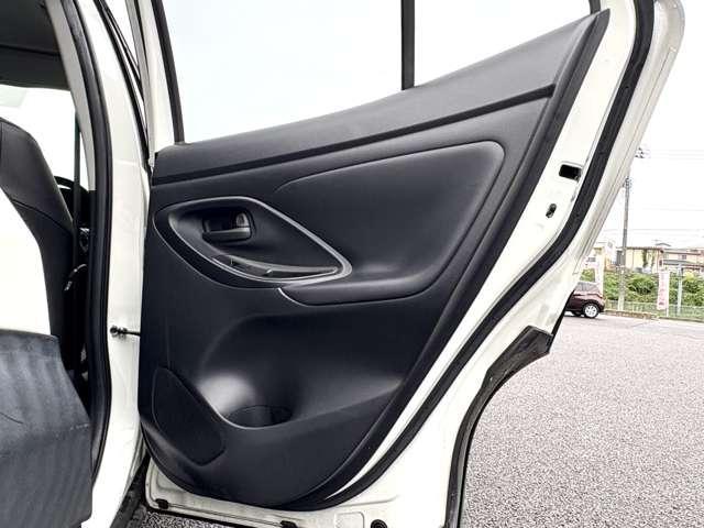 ヤリスクロス ハイブリッドＺ　禁煙車！衝突被害軽減ブレーキ！アダプティブクルコン！純正ナビ！Ｂカメラ！ＢＴ！フルセグＴＶ！パワーシート！ＥＴＣ！シート＆ハンドルヒーター！スマートキー＆プッシュスタート！ＡＣ電源！ツートーンカラー！（32枚目）