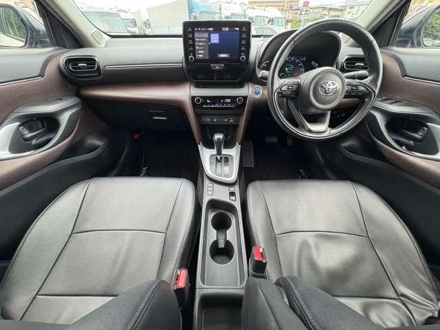 ヤリスクロス ハイブリッドＺ　禁煙車！衝突被害軽減ブレーキ！アダプティブクルコン！純正ナビ！Ｂカメラ！ＢＴ！フルセグＴＶ！パワーシート！ＥＴＣ！シート＆ハンドルヒーター！スマートキー＆プッシュスタート！ＡＣ電源！ツートーンカラー！（34枚目）