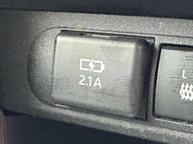 ヤリスクロス ハイブリッドＺ　禁煙車！衝突被害軽減ブレーキ！アダプティブクルコン！純正ナビ！Ｂカメラ！ＢＴ！フルセグＴＶ！パワーシート！ＥＴＣ！シート＆ハンドルヒーター！スマートキー＆プッシュスタート！ＡＣ電源！ツートーンカラー！（48枚目）