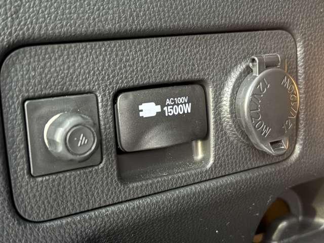 ヤリスクロス ハイブリッドＺ　禁煙車！衝突被害軽減ブレーキ！アダプティブクルコン！純正ナビ！Ｂカメラ！ＢＴ！フルセグＴＶ！パワーシート！ＥＴＣ！シート＆ハンドルヒーター！スマートキー＆プッシュスタート！ＡＣ電源！ツートーンカラー！（50枚目）