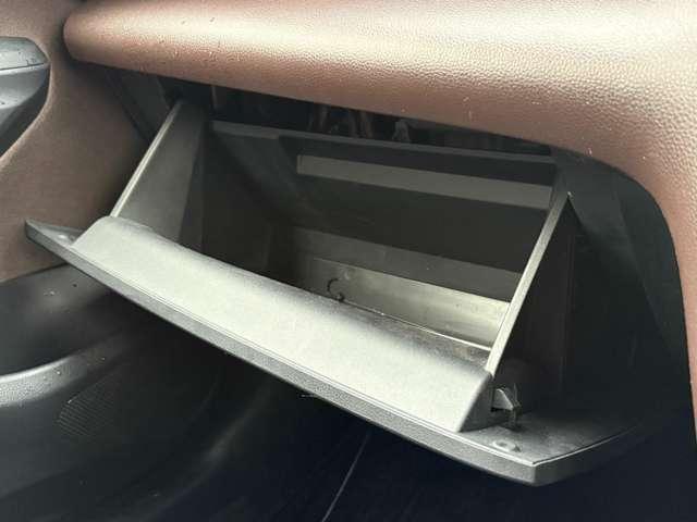 ヤリスクロス ハイブリッドＺ　禁煙車！衝突被害軽減ブレーキ！アダプティブクルコン！純正ナビ！Ｂカメラ！ＢＴ！フルセグＴＶ！パワーシート！ＥＴＣ！シート＆ハンドルヒーター！スマートキー＆プッシュスタート！ＡＣ電源！ツートーンカラー！（58枚目）