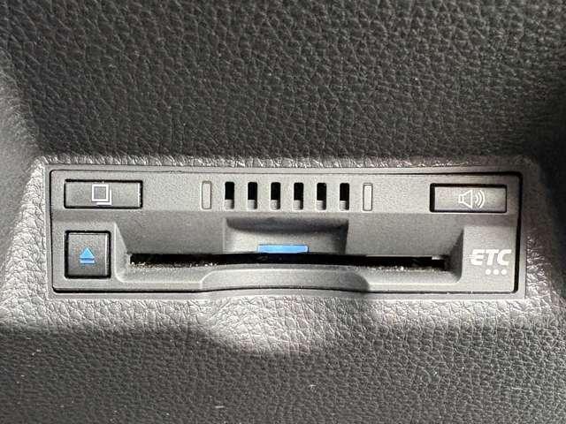 ヤリスクロス ハイブリッドＺ　禁煙車！衝突被害軽減ブレーキ！アダプティブクルコン！純正ナビ！Ｂカメラ！ＢＴ！フルセグＴＶ！パワーシート！ＥＴＣ！シート＆ハンドルヒーター！スマートキー＆プッシュスタート！ＡＣ電源！ツートーンカラー！（59枚目）