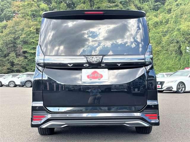 ヴォクシー S-Z 禁煙車!衝突被害軽減!Aクルコン!後席モニター!両側パワースライドドア!全方位カメラ!純正ナビ!BT!フルセグTV!ETC2.0!シートヒーター!スマートキー&プッシュスタート!モデリスタフルエアロ!(7枚目)