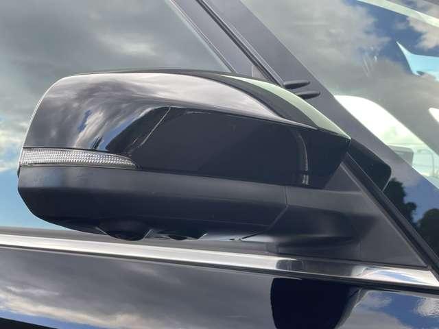 ヴォクシー S-Z 禁煙車!衝突被害軽減!Aクルコン!後席モニター!両側パワースライドドア!全方位カメラ!純正ナビ!BT!フルセグTV!ETC2.0!シートヒーター!スマートキー&プッシュスタート!モデリスタフルエアロ!(13枚目)