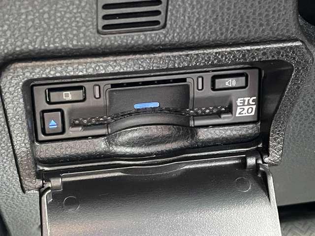 ヴォクシー S-Z 禁煙車!衝突被害軽減!Aクルコン!後席モニター!両側パワースライドドア!全方位カメラ!純正ナビ!BT!フルセグTV!ETC2.0!シートヒーター!スマートキー&プッシュスタート!モデリスタフルエアロ!(62枚目)