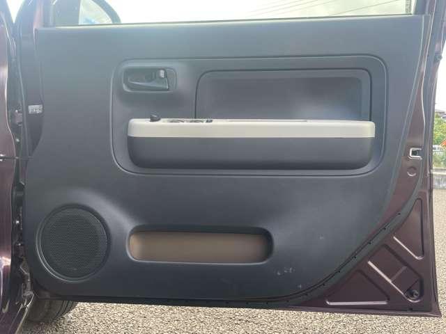 ミラトコット G リミテッド SAIII 衝突被害軽減ブレーキ!全方位カメラ!純正ナビ!BTオーディオ!フルセグTV!ETC!オートライト!シートヒーター!スマートキー&プッシュスタート!アイドリングストップ!LEDヘッドライト!USB端子!(20枚目)