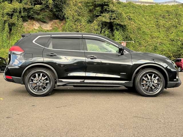 エクストレイル 20Xi ハイブリッド 4WD 4WD!禁煙車!衝突被害軽減ブレーキ!Aクルコン!全方位カメラ!純正ナビ!BT!フルセグTV!Blu-ray・DVD再生!パワーシート!ETC2.0!シートヒーター!スマートキー&プッシュスタート!(7枚目)