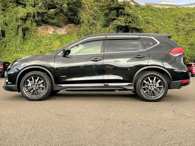 エクストレイル 20Xi ハイブリッド 4WD 4WD!禁煙車!衝突被害軽減ブレーキ!Aクルコン!全方位カメラ!純正ナビ!BT!フルセグTV!Blu-ray・DVD再生!パワーシート!ETC2.0!シートヒーター!スマートキー&プッシュスタート!(8枚目)