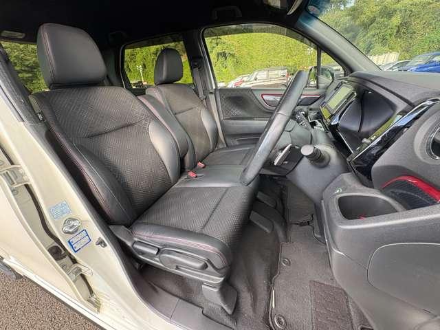 「運転席」　シートなどの状態も良く、目立つような傷や汚れはありません！
