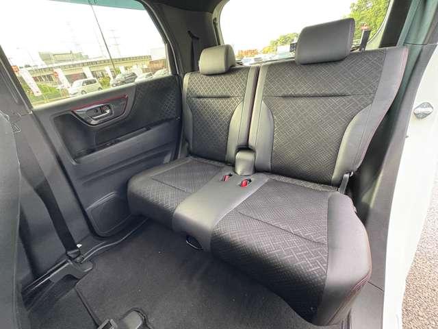 「２ｎｄシート」２列目は大人がゆったり座るスペースがあります♪