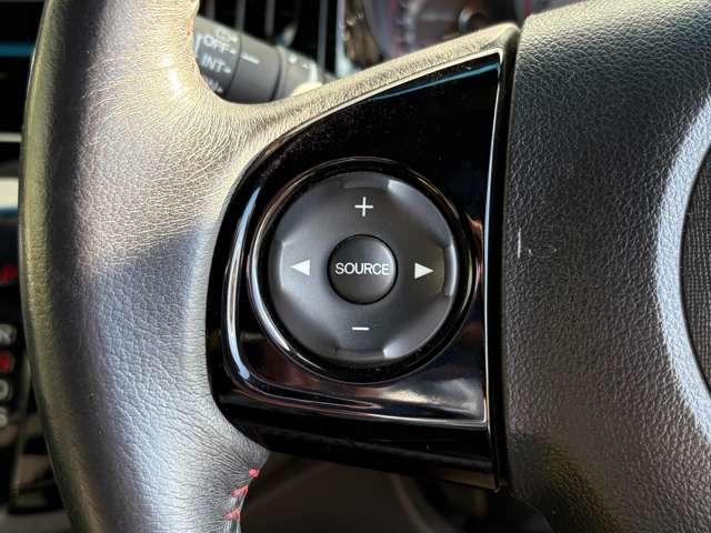 「ステアリングスイッチ」　オーディオの操作が手元でできます♪前を見たまま操作できるので安心です！