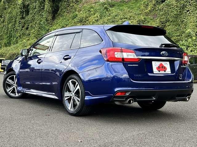 レヴォーグ １．６ＧＴアイサイト　スマートエディション　４ＷＤ　４ＷＤ！禁煙車！衝突被害軽減ブレーキ！Ａクルコン！純正ナビ！バックカメラ！ＢＴ！フルセグＴＶ！Ｂｌｕ－ｒａｙ再生！パワーシート！ＥＴＣ！オートライト！シートヒーター！スマートキー＆プッシュスタート！（5枚目）