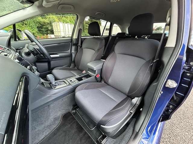 レヴォーグ １．６ＧＴアイサイト　スマートエディション　４ＷＤ　４ＷＤ！禁煙車！衝突被害軽減ブレーキ！Ａクルコン！純正ナビ！バックカメラ！ＢＴ！フルセグＴＶ！Ｂｌｕ－ｒａｙ再生！パワーシート！ＥＴＣ！オートライト！シートヒーター！スマートキー＆プッシュスタート！（20枚目）