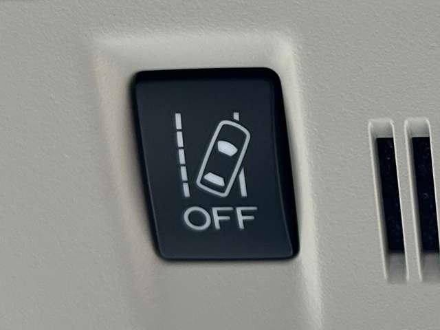 レヴォーグ １．６ＧＴアイサイト　スマートエディション　４ＷＤ　４ＷＤ！禁煙車！衝突被害軽減ブレーキ！Ａクルコン！純正ナビ！バックカメラ！ＢＴ！フルセグＴＶ！Ｂｌｕ－ｒａｙ再生！パワーシート！ＥＴＣ！オートライト！シートヒーター！スマートキー＆プッシュスタート！（44枚目）