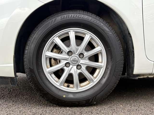 ノート e-パワー X 禁煙車!衝突被害軽減ブレーキ!全方位カメラ!純正ナビ!BT!ワンセグTV!オートライト!スマートキー&プッシュスタート!アイドリングストップ!横滑り防止装置!シガーソケット給電!LEDヘッドライト!(12枚目)