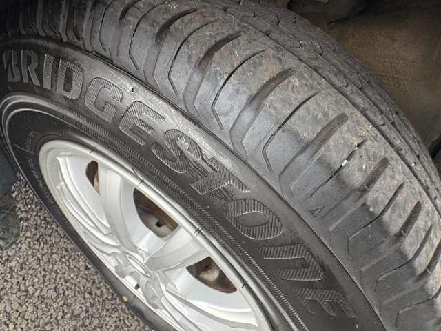 ノート e-パワー X 禁煙車!衝突被害軽減ブレーキ!全方位カメラ!純正ナビ!BT!ワンセグTV!オートライト!スマートキー&プッシュスタート!アイドリングストップ!横滑り防止装置!シガーソケット給電!LEDヘッドライト!(13枚目)