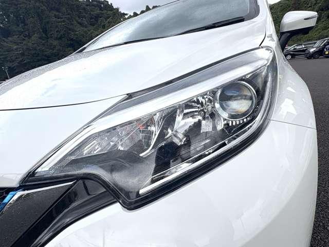 ノート e-パワー X 禁煙車!衝突被害軽減ブレーキ!全方位カメラ!純正ナビ!BT!ワンセグTV!オートライト!スマートキー&プッシュスタート!アイドリングストップ!横滑り防止装置!シガーソケット給電!LEDヘッドライト!(16枚目)