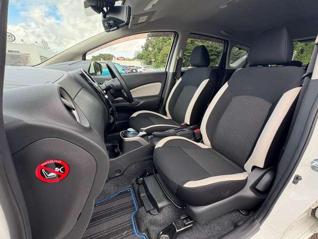 ノート e-パワー X 禁煙車!衝突被害軽減ブレーキ!全方位カメラ!純正ナビ!BT!ワンセグTV!オートライト!スマートキー&プッシュスタート!アイドリングストップ!横滑り防止装置!シガーソケット給電!LEDヘッドライト!(19枚目)