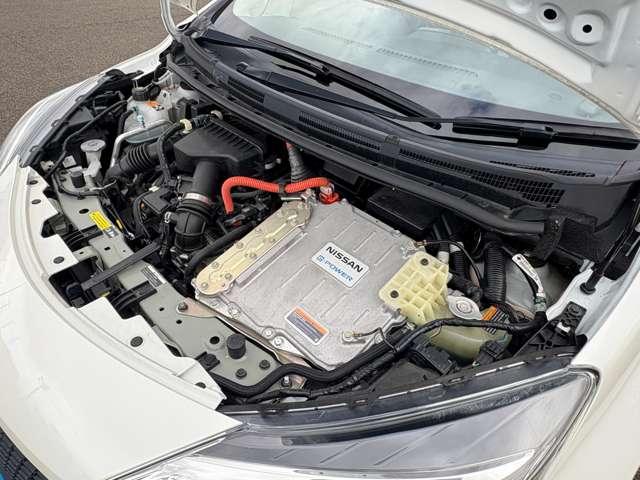 ノート e-パワー X 禁煙車!衝突被害軽減ブレーキ!全方位カメラ!純正ナビ!BT!ワンセグTV!オートライト!スマートキー&プッシュスタート!アイドリングストップ!横滑り防止装置!シガーソケット給電!LEDヘッドライト!(26枚目)