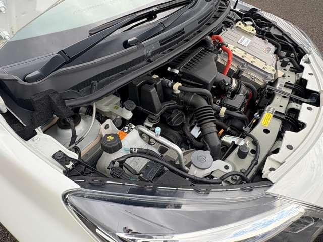 ノート e-パワー X 禁煙車!衝突被害軽減ブレーキ!全方位カメラ!純正ナビ!BT!ワンセグTV!オートライト!スマートキー&プッシュスタート!アイドリングストップ!横滑り防止装置!シガーソケット給電!LEDヘッドライト!(27枚目)