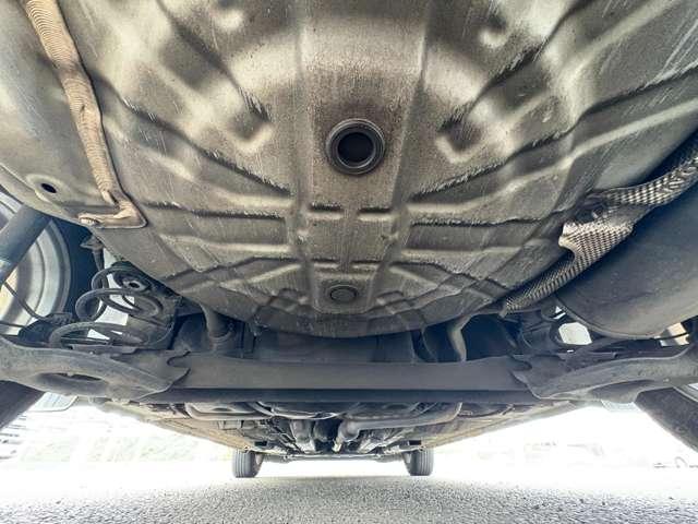 ノート e-パワー X 禁煙車!衝突被害軽減ブレーキ!全方位カメラ!純正ナビ!BT!ワンセグTV!オートライト!スマートキー&プッシュスタート!アイドリングストップ!横滑り防止装置!シガーソケット給電!LEDヘッドライト!(28枚目)