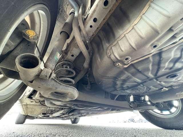 ノート e-パワー X 禁煙車!衝突被害軽減ブレーキ!全方位カメラ!純正ナビ!BT!ワンセグTV!オートライト!スマートキー&プッシュスタート!アイドリングストップ!横滑り防止装置!シガーソケット給電!LEDヘッドライト!(29枚目)