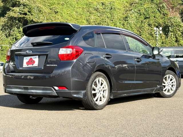 インプレッサスポーツ 2.0i-S 4WD 4WD!クルーズコントロール!メモリーナビ!フルセグTV!CD!パワーシート!ETC!キーレスエントリー!アイドリングストップ!パドルシフト!横滑り防止装置!HIDヘッドライト!ハーフレザーシート!(5枚目)